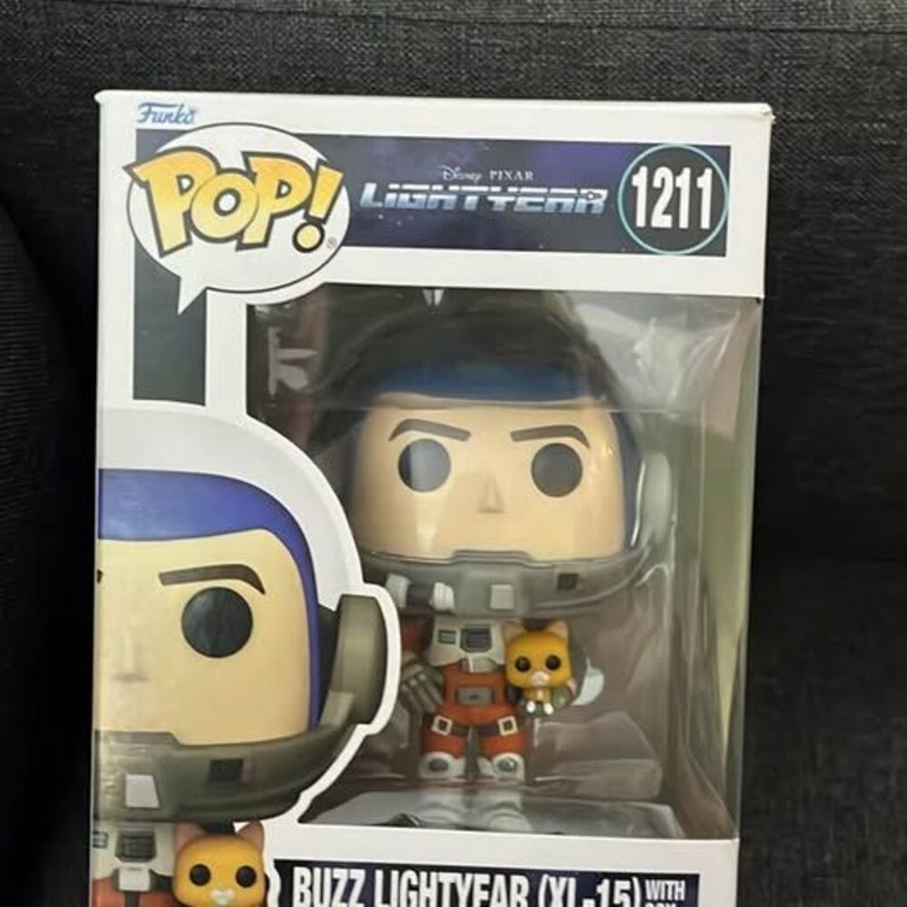 Funko POP Disney: Lightyear - Buzz with Sox #1211 Brand New In Box